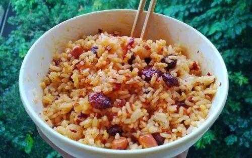 娱乐拌饭酱吃瓜